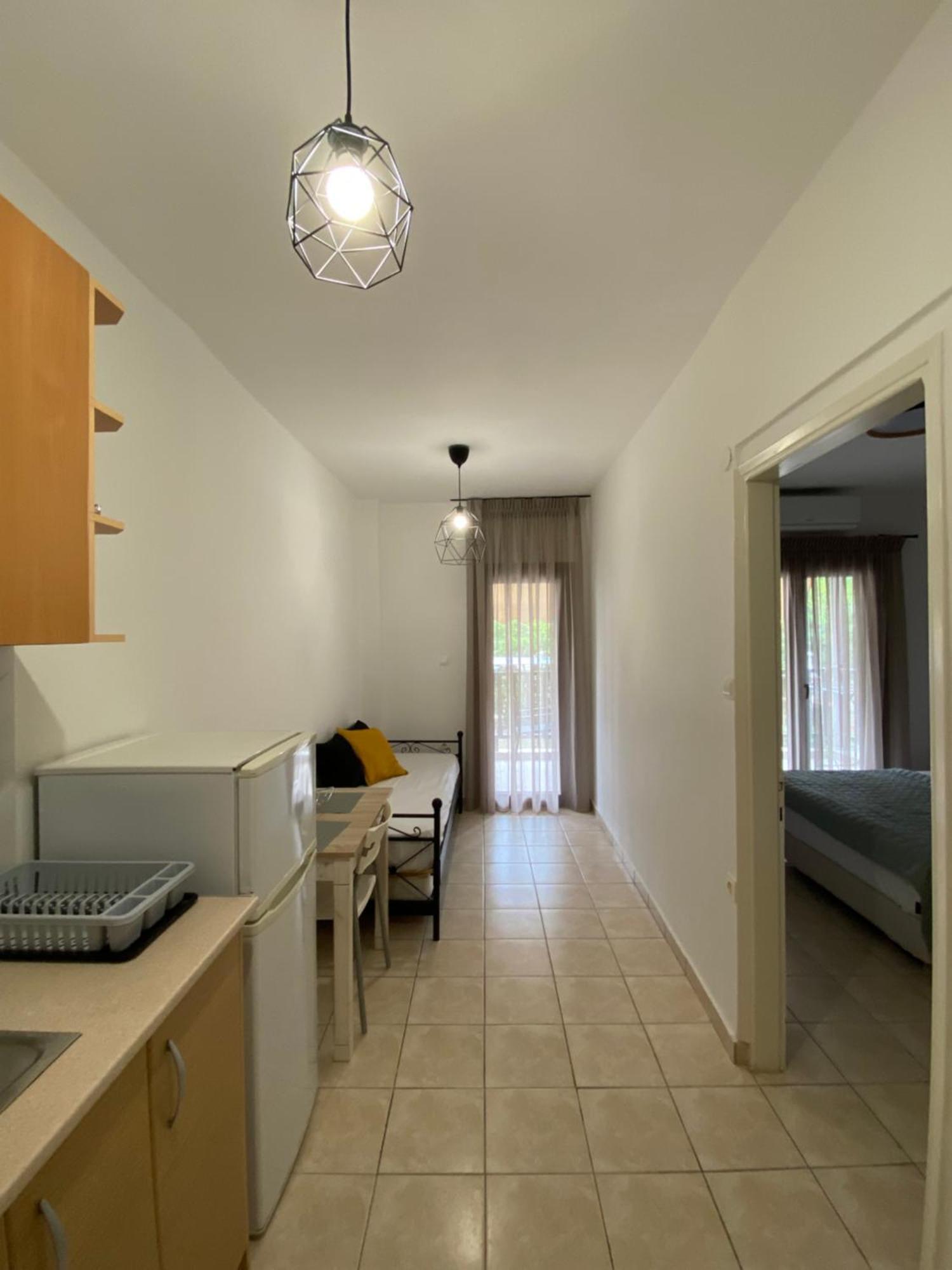 Georgoudi Apartments Nikiti  Exterior photo